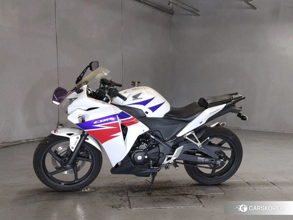 Проданный Honda CBR250R 2013 из Японии