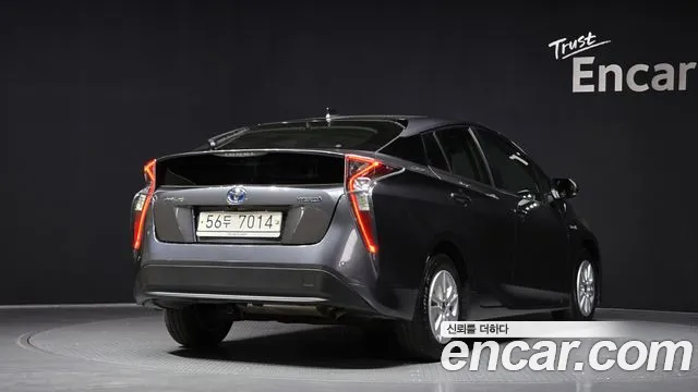 Toyota Prius 4th Generation id 2695047 из Кореи 12