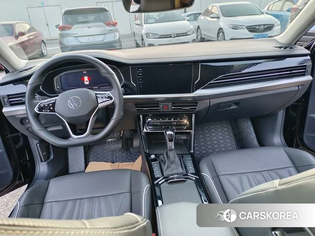 Volkswagen Passat PHEV 2023 Черный из Китая, фото 2