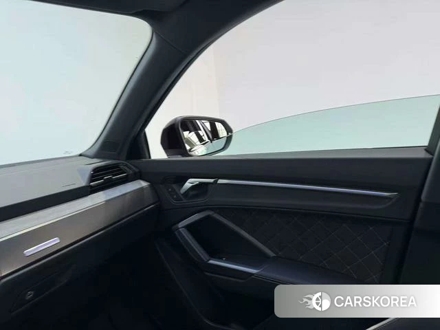 Audi Q3 Sportback id 4213859 из Китая 10