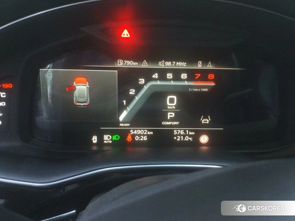 Audi Q8 2021 Черный из Китая, фото 5