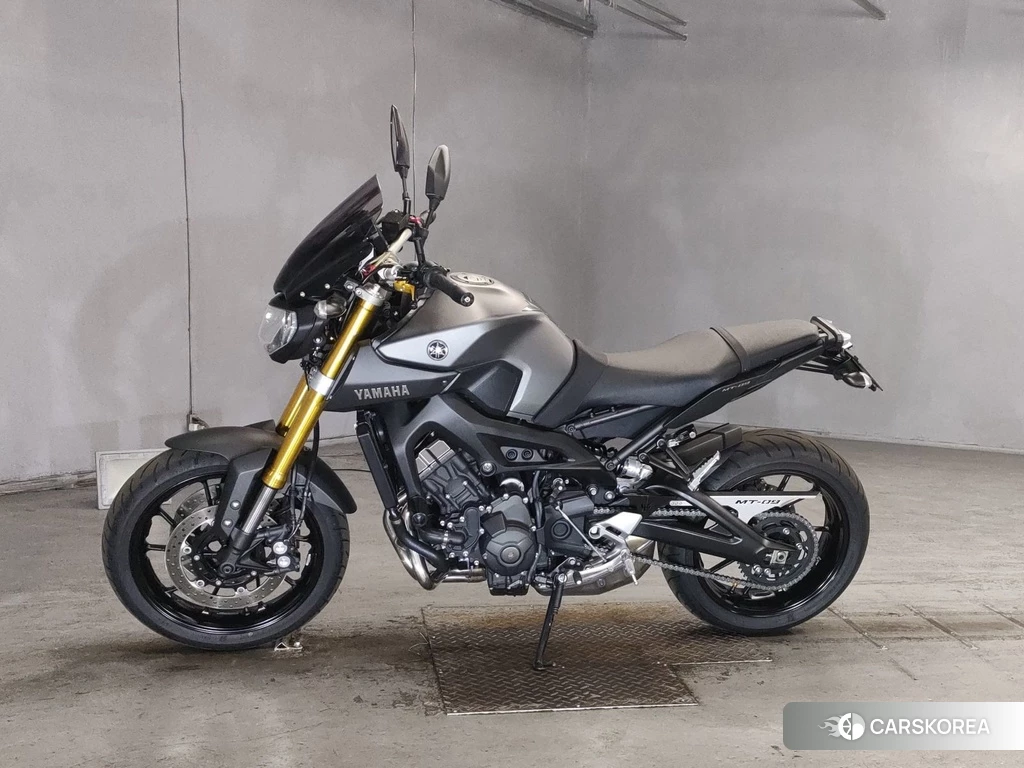 Проданный Yamaha MT-09 2015 из Японии