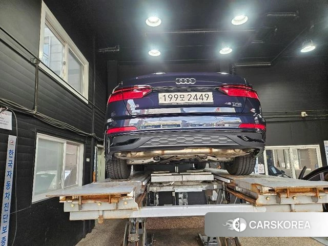 Audi A6 (C8) 2024 Синий из Кореи, фото 2