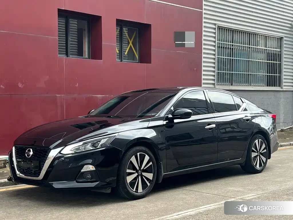 Nissan Altima 2022 Черный из Китая, фото 2