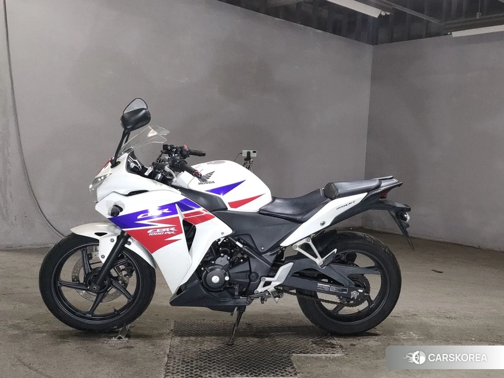 Проданный Honda CBR250R id 4162922 из Японии