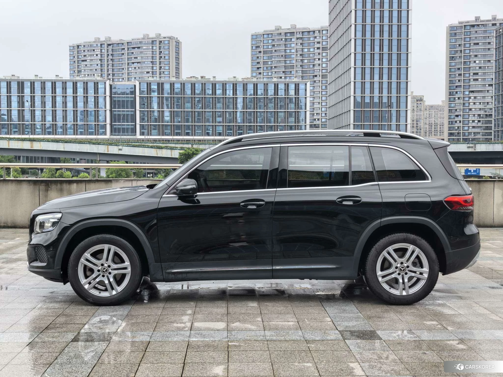 Mercedes-Benz GLB 2022 Черный из Китая, фото 2