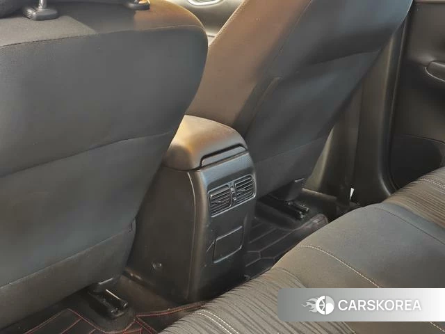 Nissan Xuan Yi id 4353813 из Китая 12