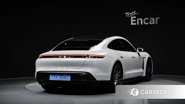 Porsche Taycan id 3462684 из Кореи 12