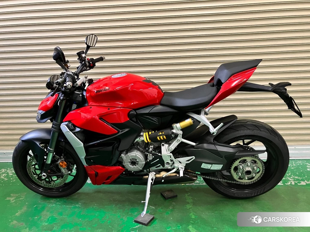 Проданный Ducati STREETFIGHTER V2 2023 из Японии, фото 2