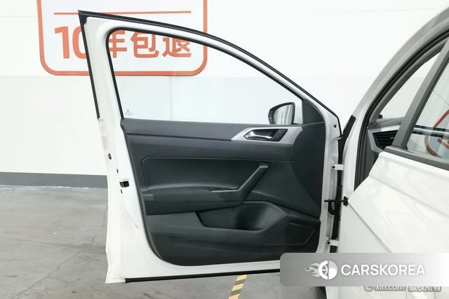Volkswagen Polo id 4307674 из Китая 12