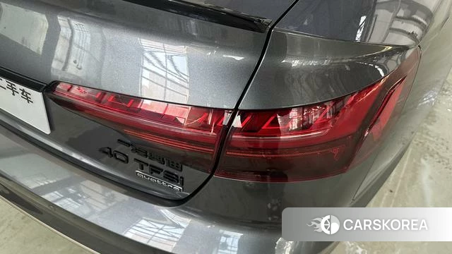 Audi A4L 2024 Темно-серый из Китая, фото 2