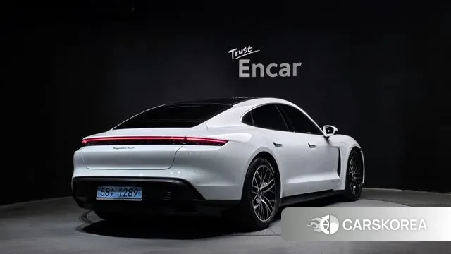 Porsche Taycan id 3525242 из Кореи 12