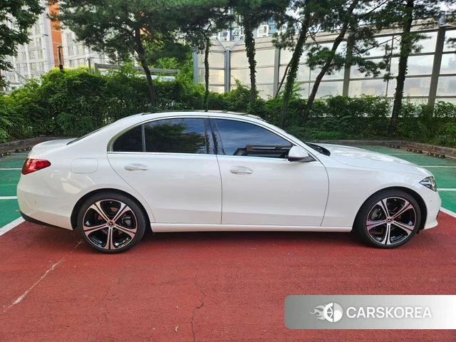 Mercedes-Benz C-Class W206 2023 Белый из Кореи, фото 2