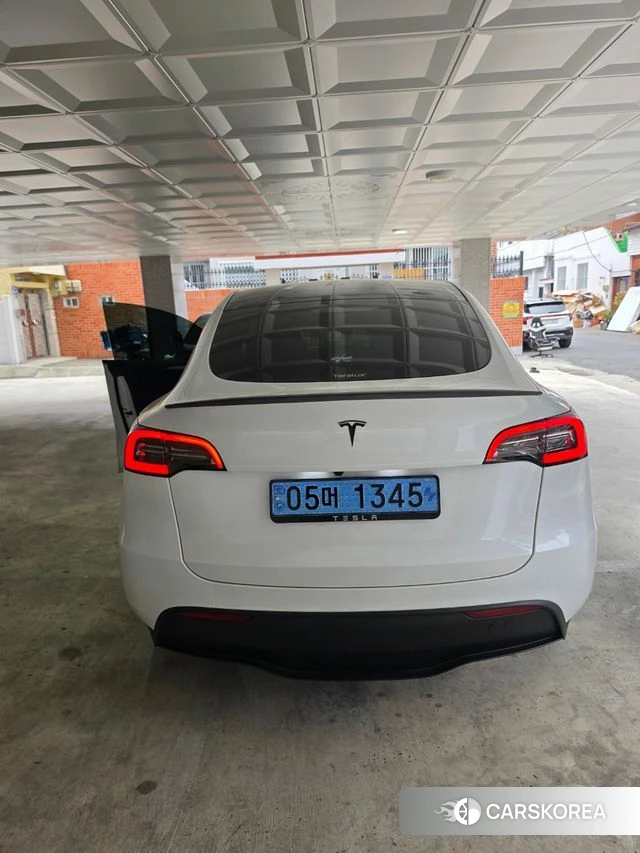 Tesla Model Y 2024 Белый из Кореи, фото 2