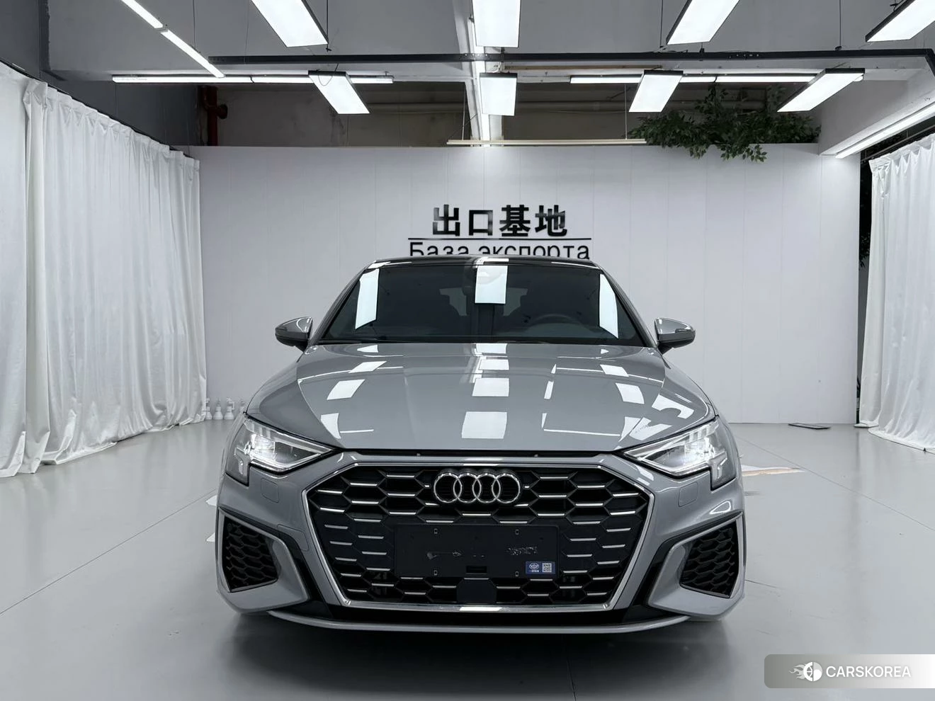 Audi A3 2023 Серебристо-серый из Китая, фото 2