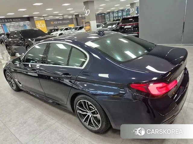 BMW 5 Series (G30) id 3572316 из Кореи 12