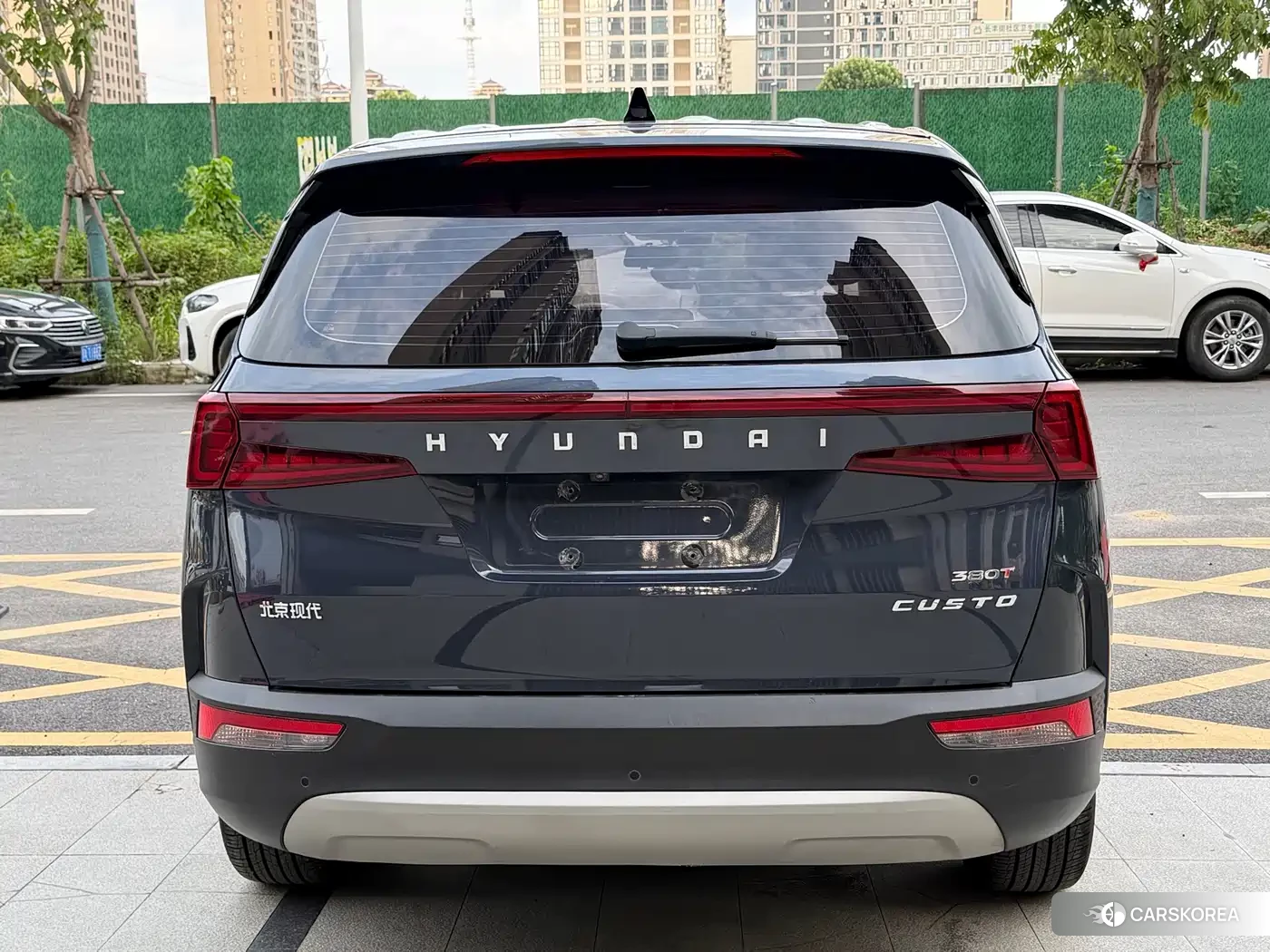 Hyundai Custo 2022 Silver/gray из Китая, фото 6