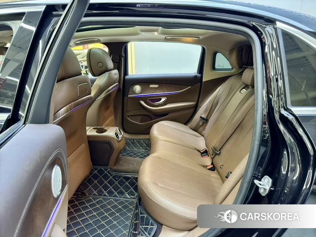 Mercedes-Benz E-class id 4221364 из Китая 6