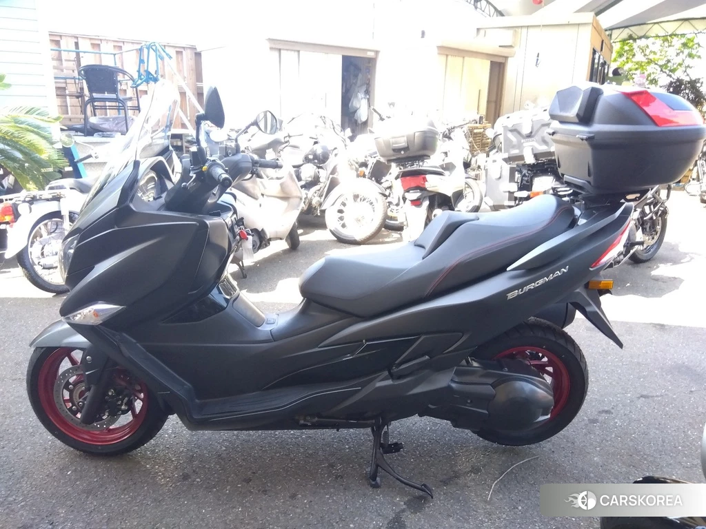 Проданный Suzuki BURGMAN 400 2018 из Японии, фото 2