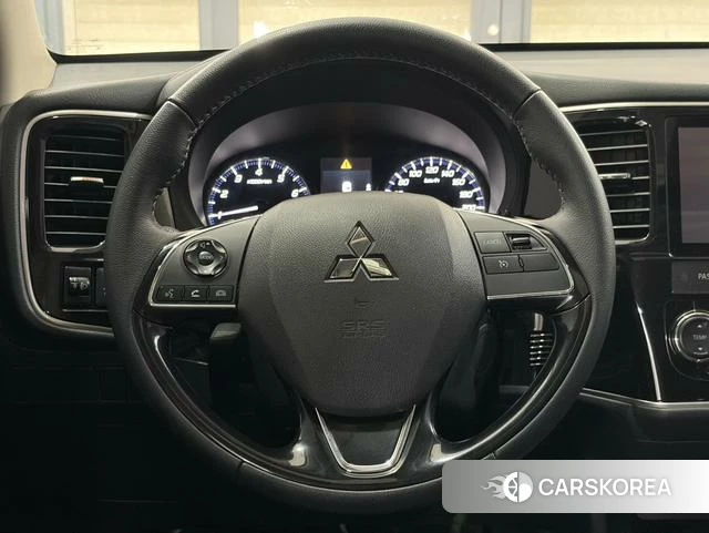 Mitsubishi  Outlander id 3890539 из Китая 10