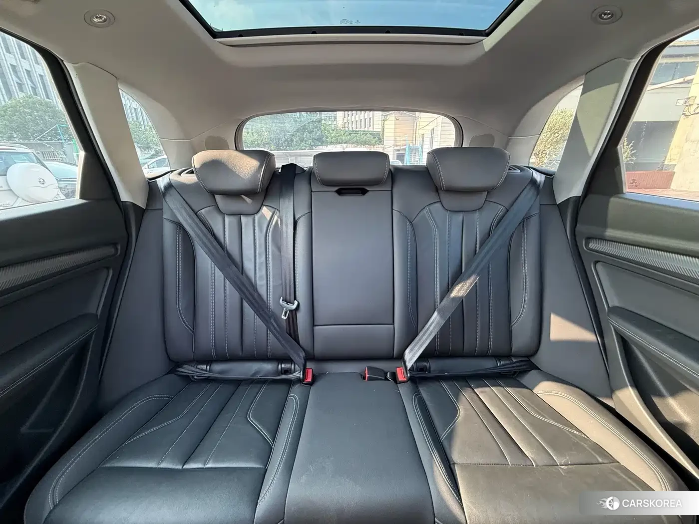 Audi Q5L id 4622778 из Китая 13