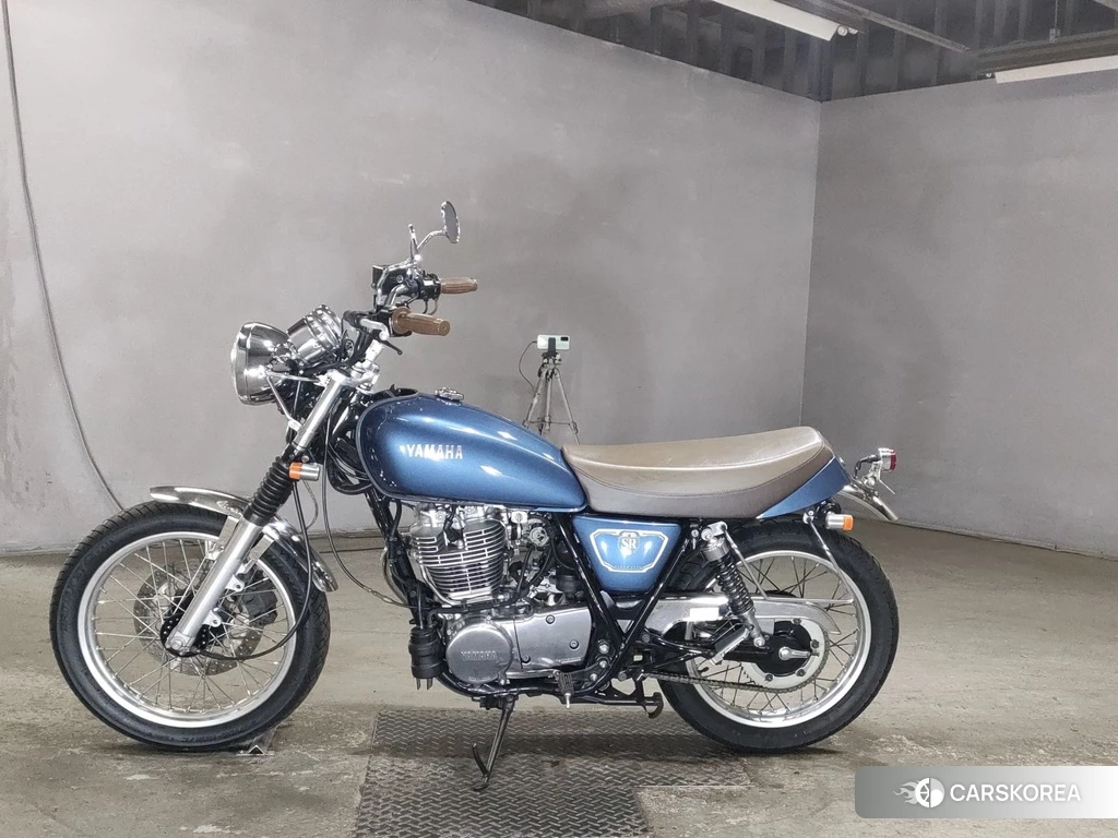 Проданный Yamaha SR 400 2020 из Японии, фото 2