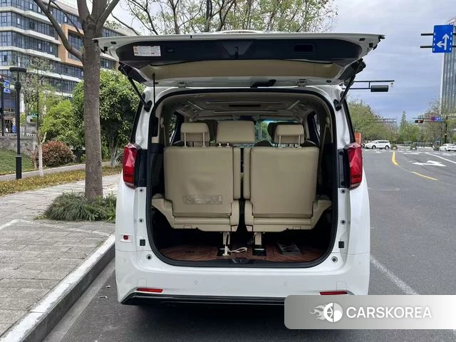 Toyota Elfa id 3993793 из Китая 12