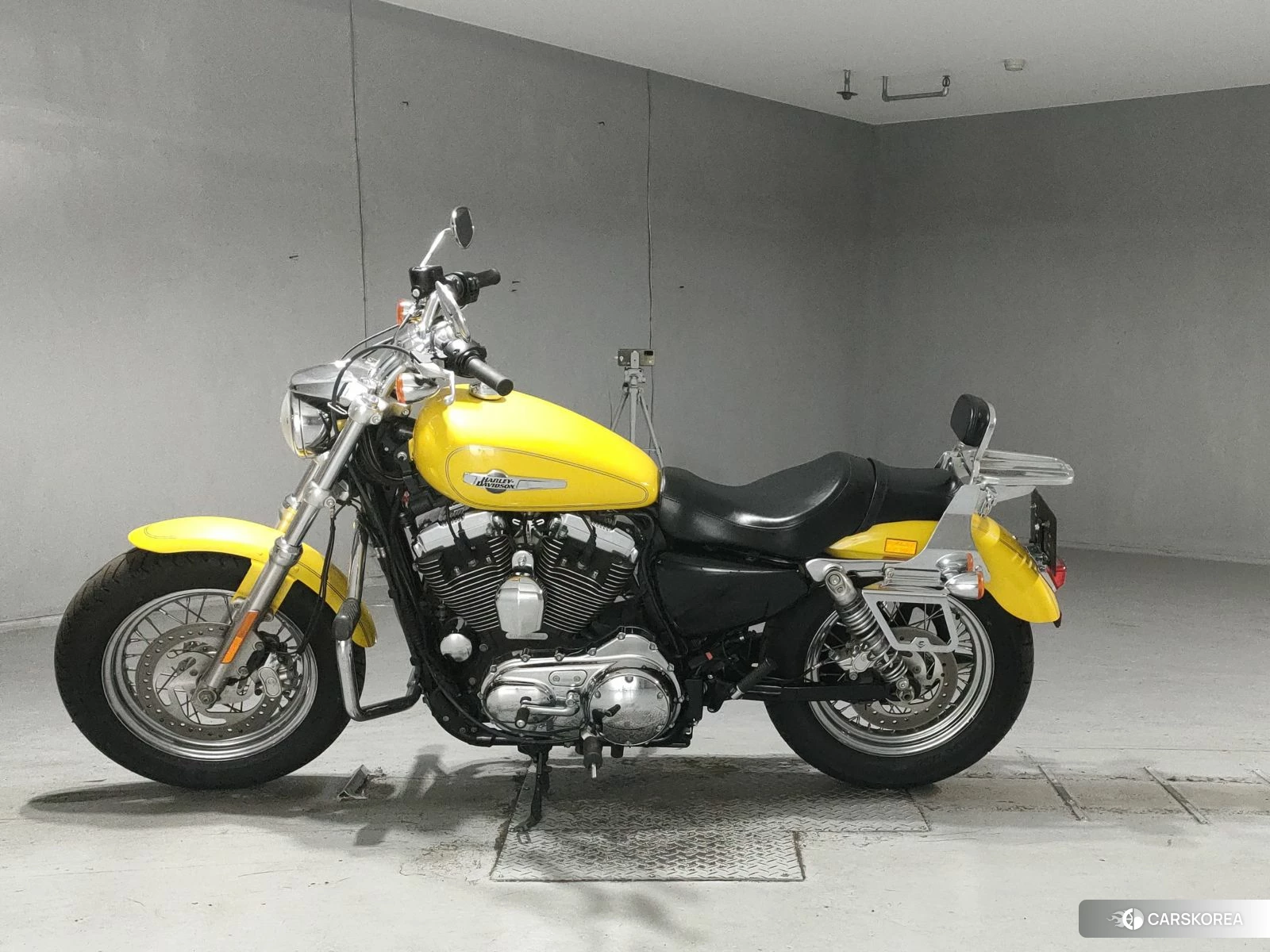 Проданный Harley-Davidson Sportster XL1200C 2017 из Японии, фото 2