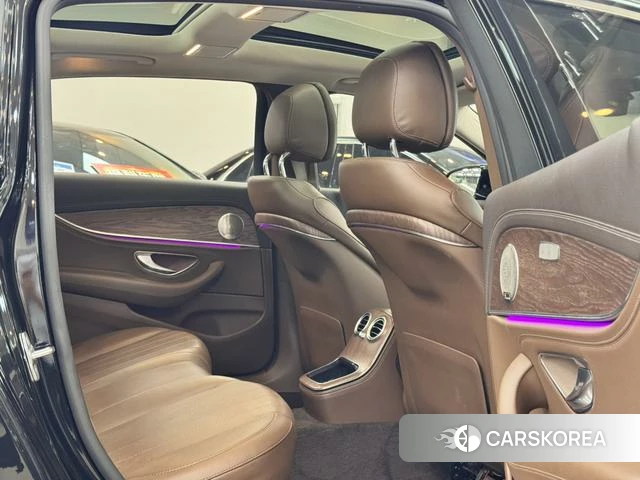 Mercedes-Benz E-class id 4297430 из Китая 12
