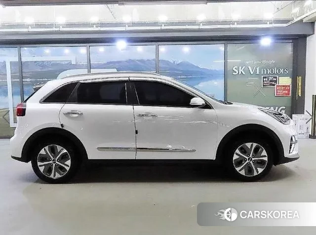 Kia Niro EV id 3574061 из Кореи 11