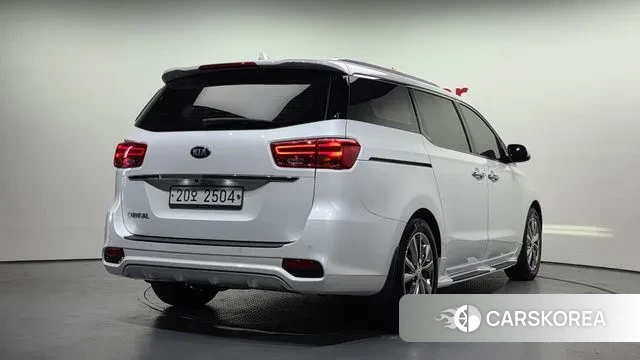 Kia The New Carnival id 2966508 из Кореи 12