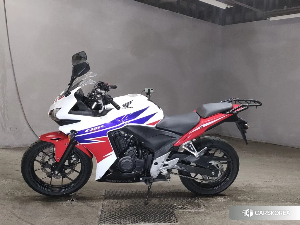Проданный Honda CBR400R 2016 из Японии