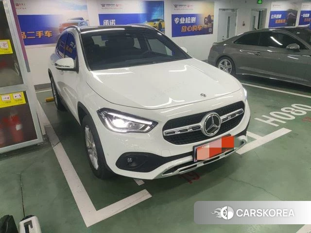 Mercedes-Benz GLA 2023 Белый из Китая, фото 2