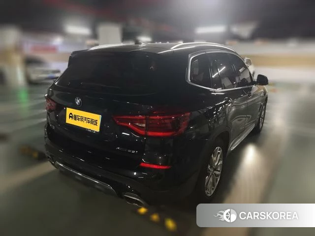 BMW X3 2021 Черный из Китая, фото 2