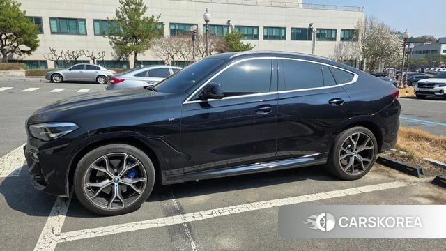 BMW X6 (G06) 2021 Черный из Кореи, фото 2