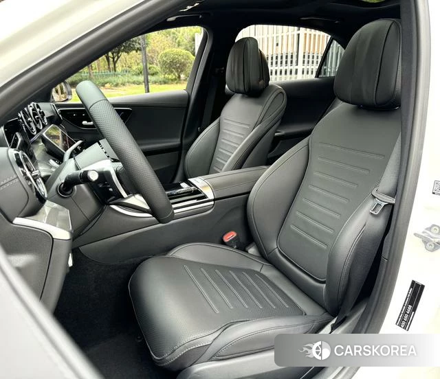 Mercedes-Benz Class C 2023 Белый из Китая, фото 2