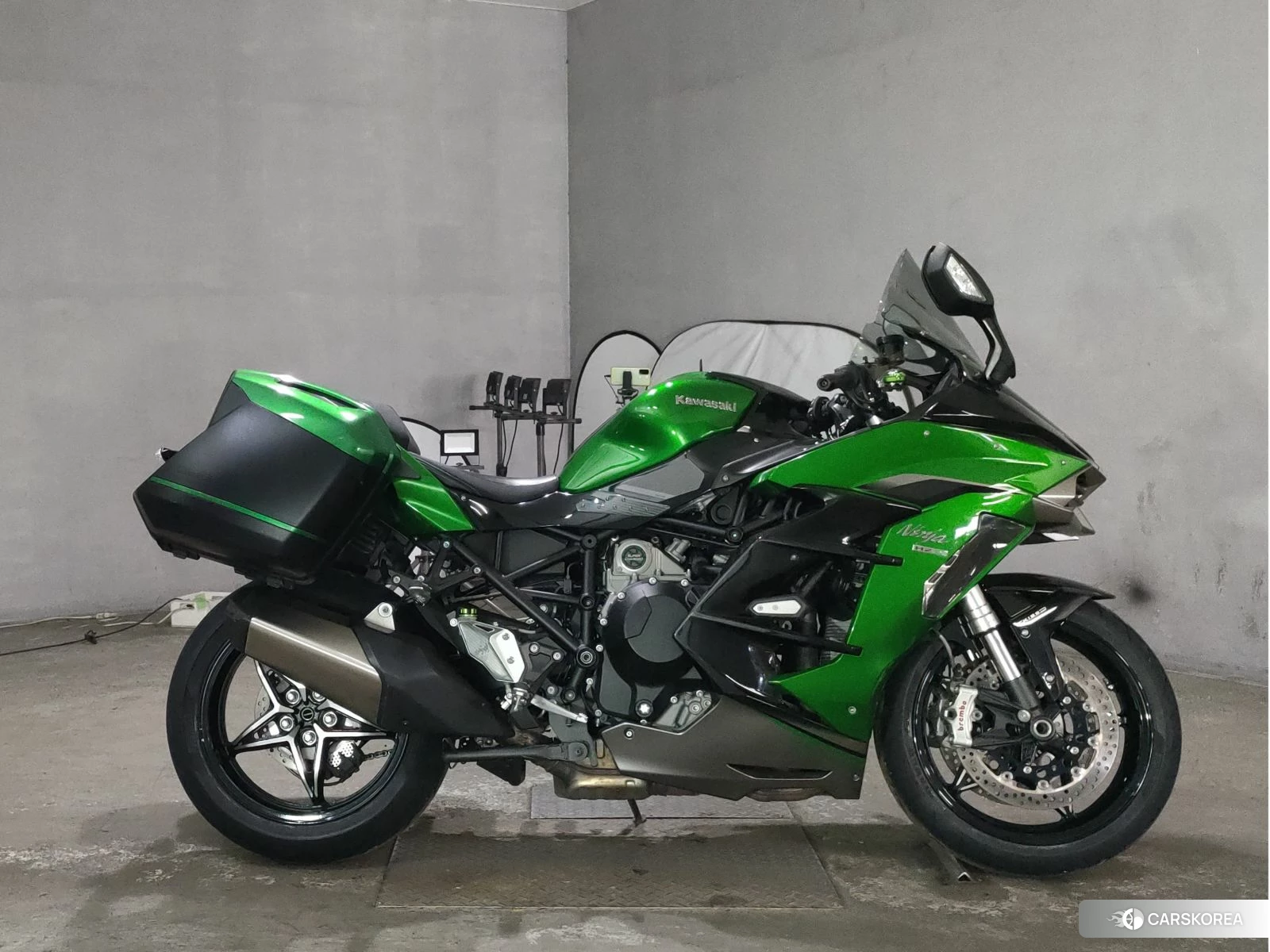 Проданный Kawasaki NINJA H2 SX SE 2021 из Японии, фото 3