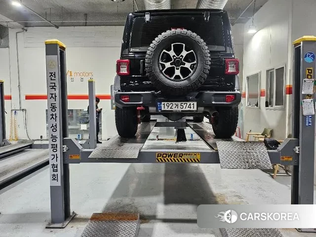 Jeep Wrangler (JL) 2022 Черный из Кореи, фото 2