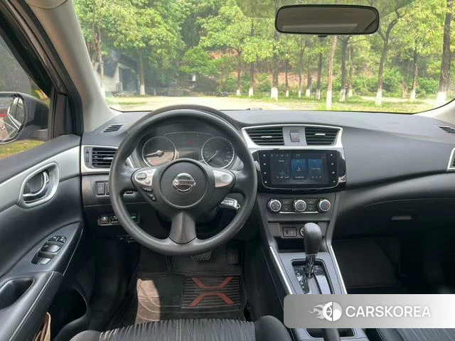 Nissan Xuan Yi 2024 Темно-серый из Китая, фото 2