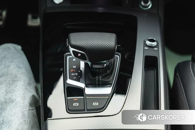 Audi Q5L id 3957786 из Китая 12
