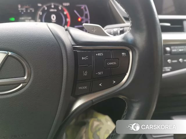 Lexus ES id 4239331 из Китая 12
