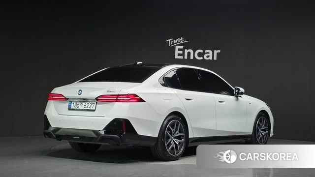 BMW 5 Series (G60) id 4407996 из Кореи 12