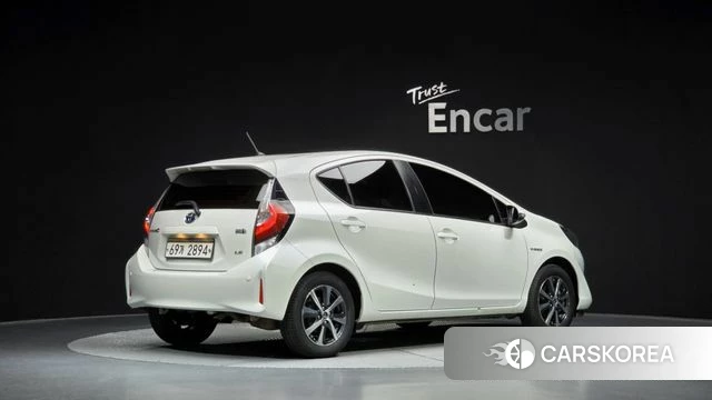 Toyota Prius C id 4776202 из Кореи 12