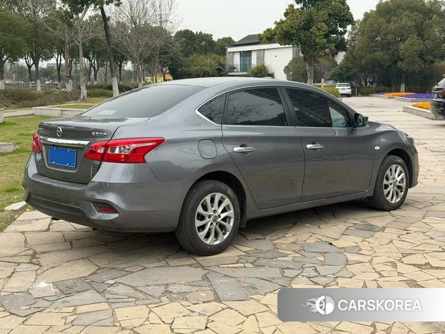 Nissan Xuan Yi 2024 Темно-серый из Китая, фото 6