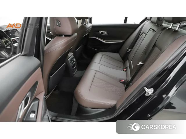 BMW 3 series 2022 Черный из Китая, фото 2