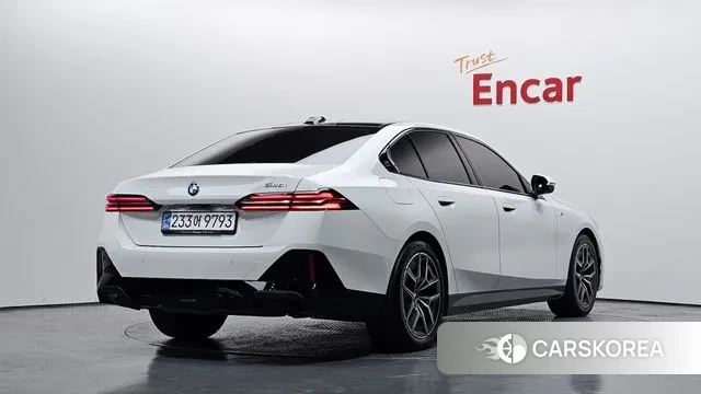 BMW 5 Series (G60) id 3399930 из Кореи 12