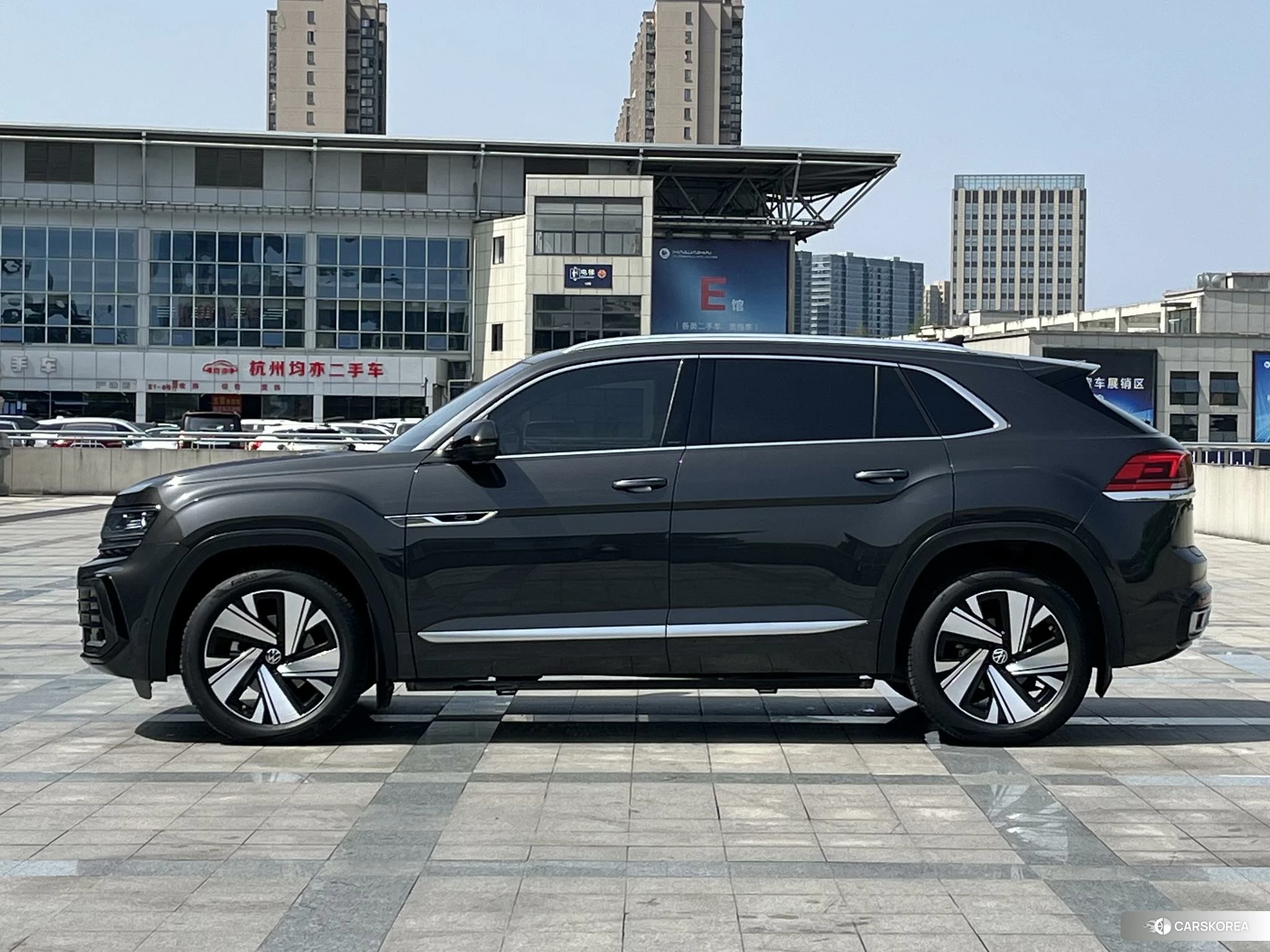 Volkswagen Tourang 2021 Черный из Китая, фото 5