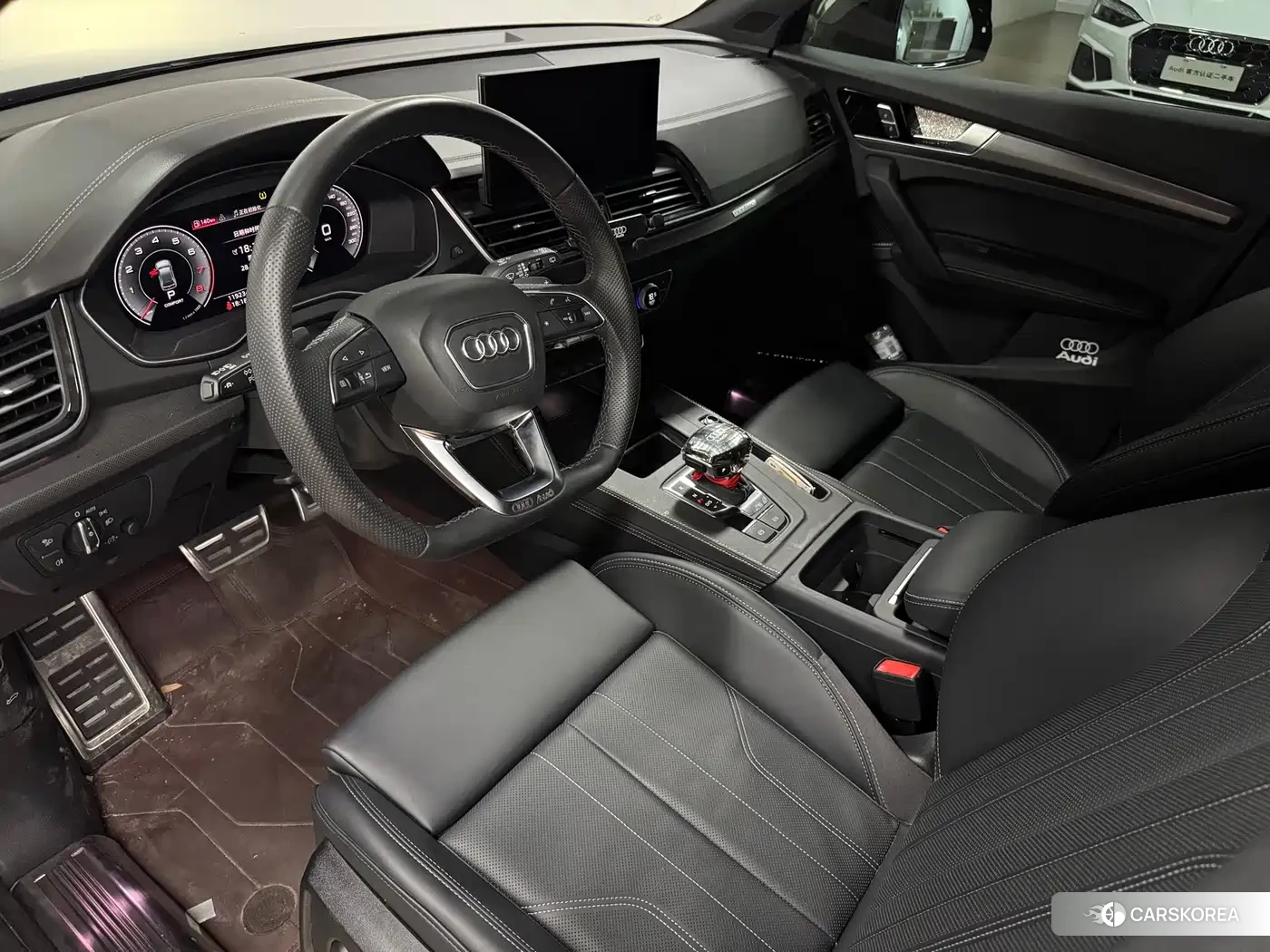 Audi Q5L 2025 Черный из Китая, фото 4