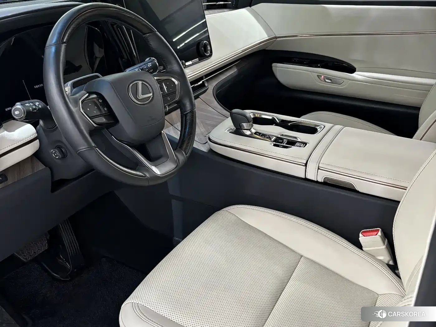 Lexus LM id 4674267 из Китая 9