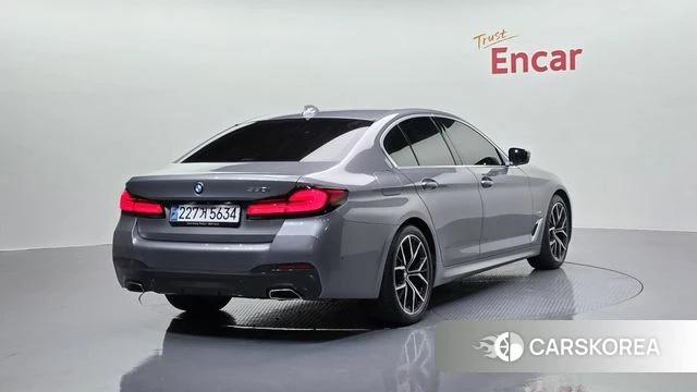 BMW 5 Series (G30) id 3877460 из Кореи 12